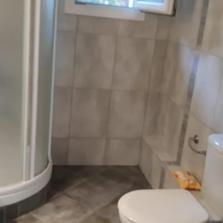 Loukas House 1 בית נופש