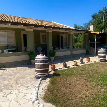 Loukas House 1σταυρος-κερκυρα μακράτα Holiday home *
