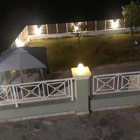 Holiday home Loukas House 1σταυρος-κερκυρα μακράτα
